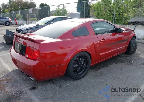 2008 Ford Mustang Gt Deluxe/Gt Premium z USA, uszkodzony, nr VIN 1ZVHT82HX85159373